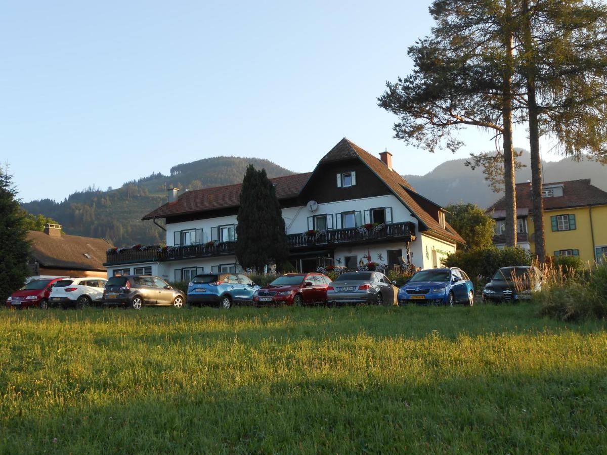 Pension Gierlinger Aflenz Kurort ภายนอก รูปภาพ
