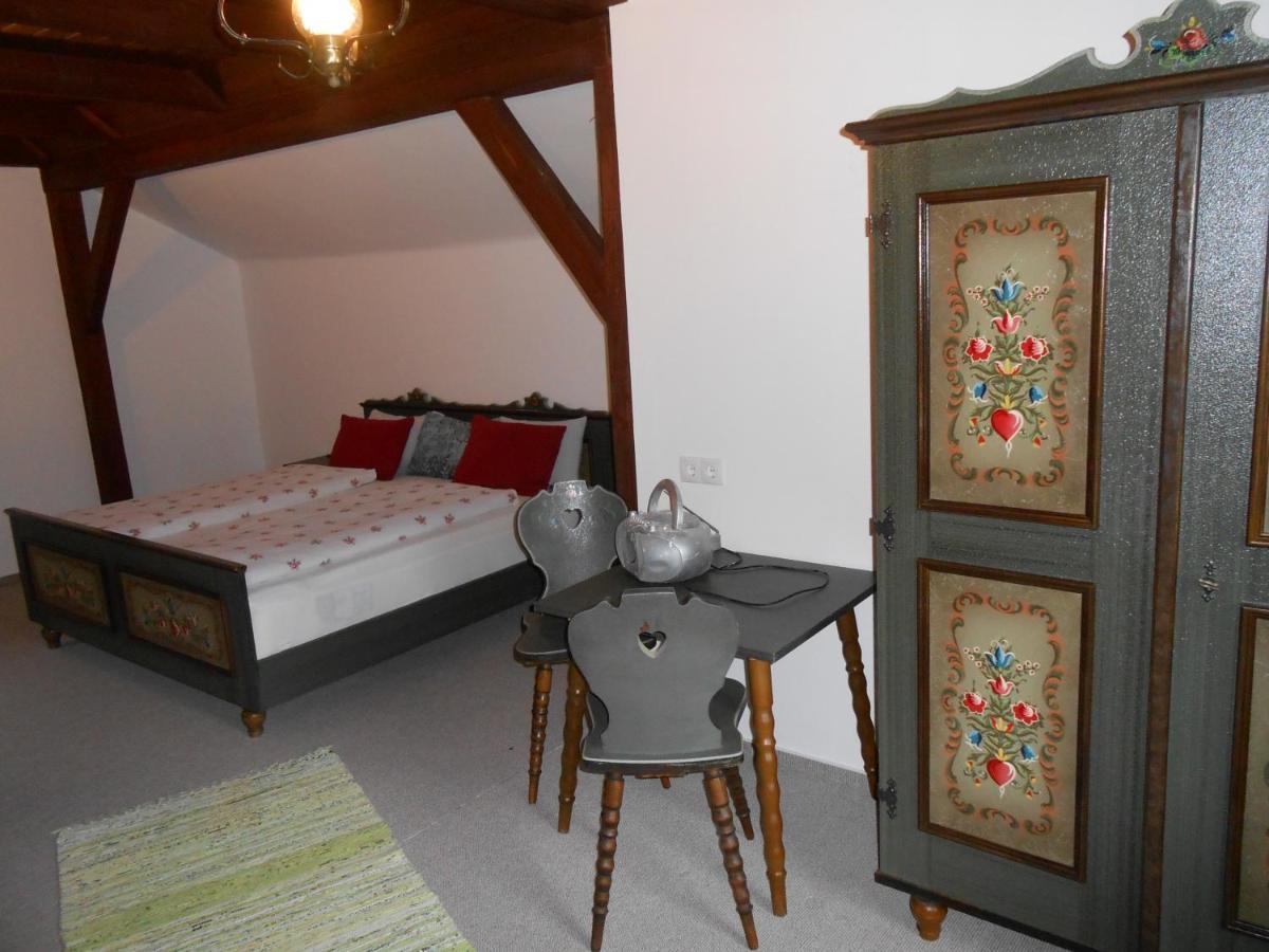 Pension Gierlinger Aflenz Kurort ภายนอก รูปภาพ