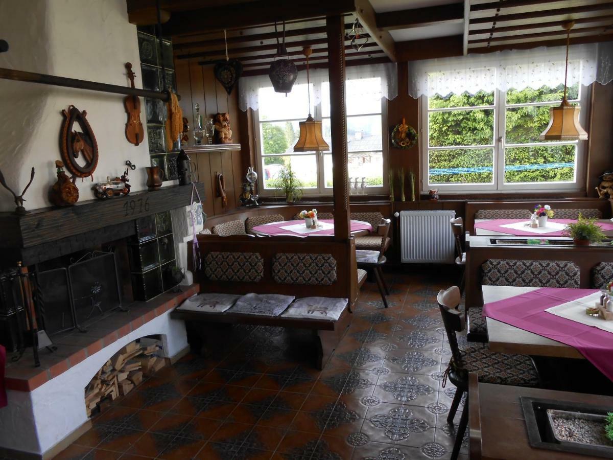Pension Gierlinger Aflenz Kurort ภายนอก รูปภาพ