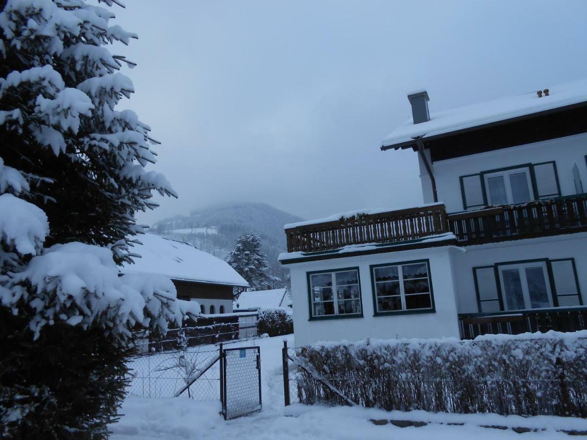 Pension Gierlinger Aflenz Kurort ภายนอก รูปภาพ