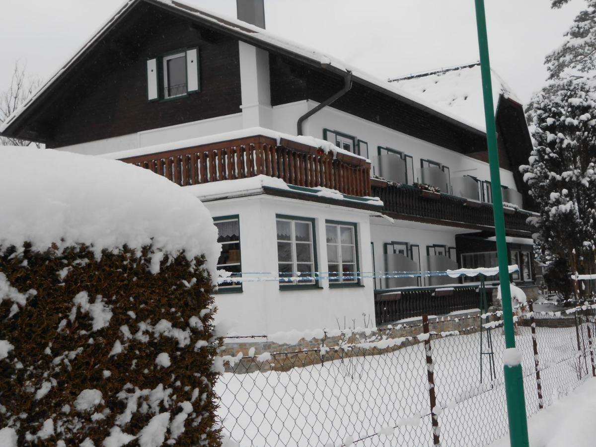 Pension Gierlinger Aflenz Kurort ภายนอก รูปภาพ