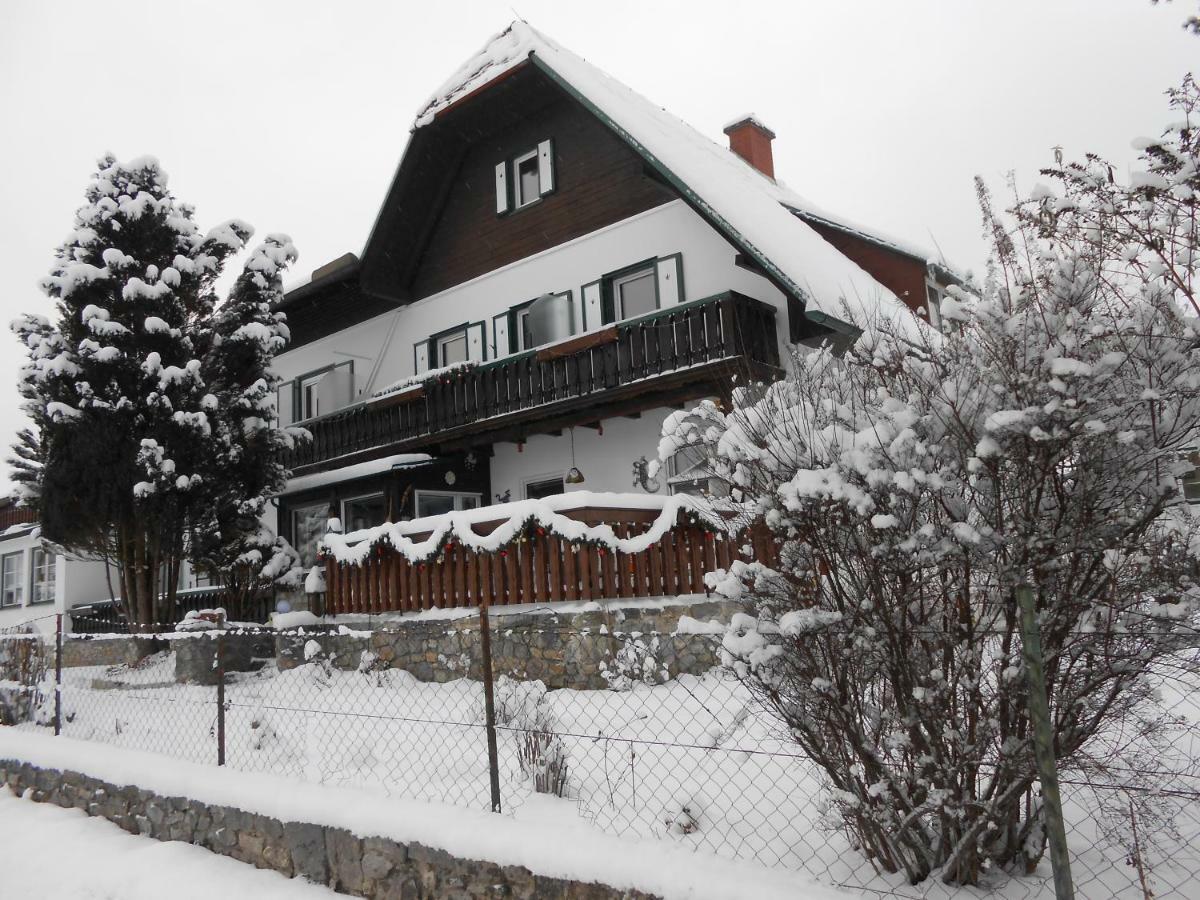 Pension Gierlinger Aflenz Kurort ภายนอก รูปภาพ