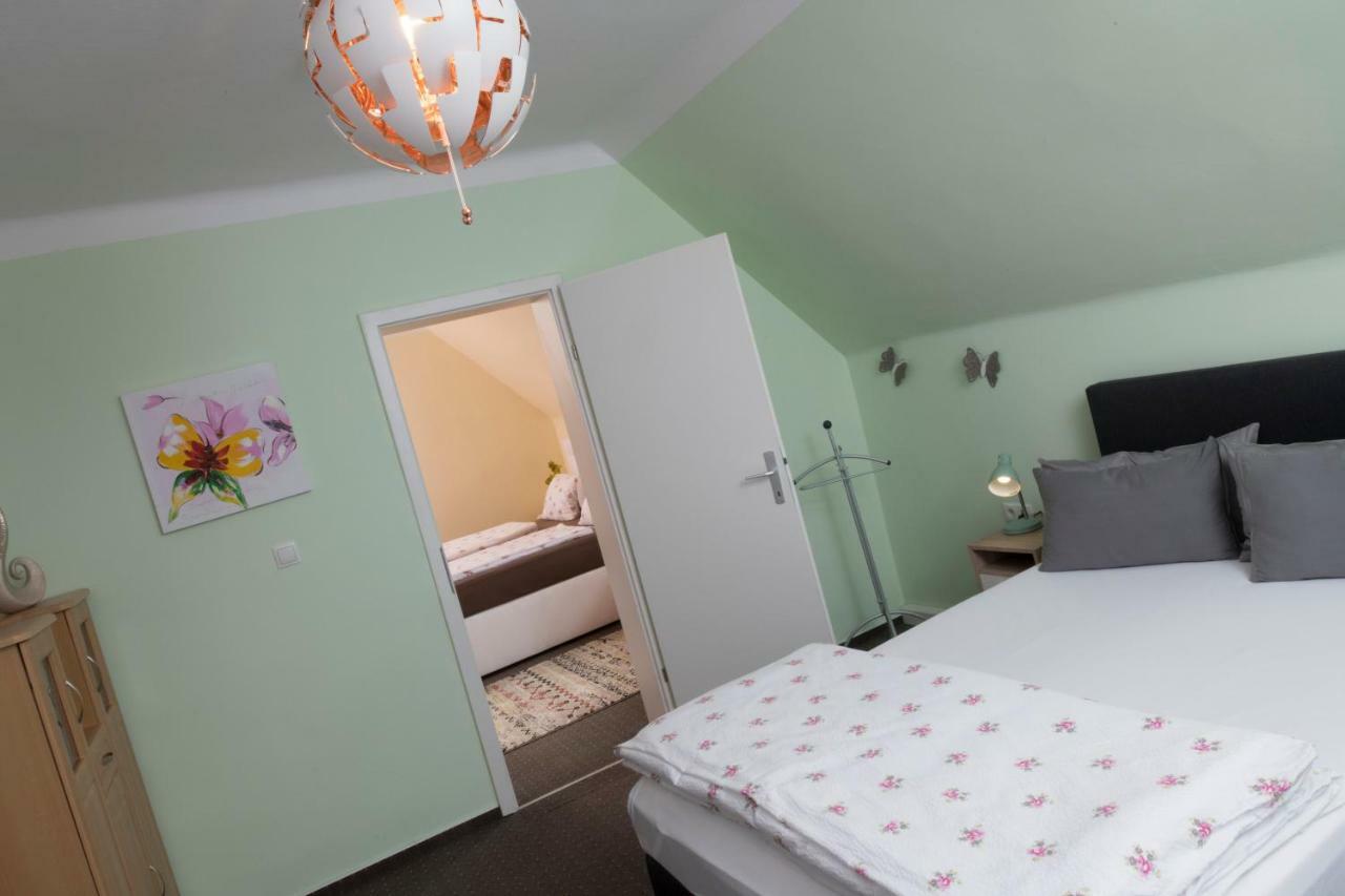 Pension Gierlinger Aflenz Kurort ภายนอก รูปภาพ